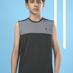 Boys Colourblock Slim Fit Crew-Neck T-Shirt-image-1