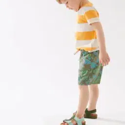 Graphic Print City Shorts with Patch Pockets-16