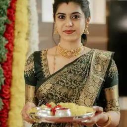 Women Zari Woven Banarasi Saree-image-2