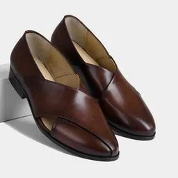 Men Criss-Cross Slip-On Shoes-image-34