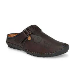 Textured Shoe-Style Sandals-image-26