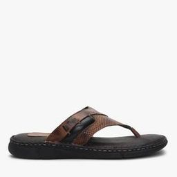 lee cooper Textured T-strap Slip-On Sandals-picture-16