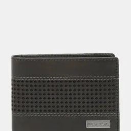 Bi-Fold Wallet with Logo Applique-picture-22