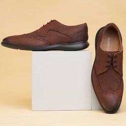 Pointed-Toe Derbys with Toggle Fastening-picture-24