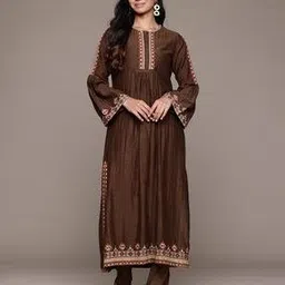ritu kumar Women Embroidered Kyesha Straight Kurta with Pants-picture-31