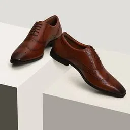 Men Leather Wingtip Brogues-image-10