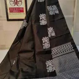 Banarasi Woven Saree with Contrast Border-image-13