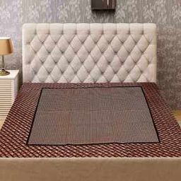 Checked Food Mat Bed Server-40