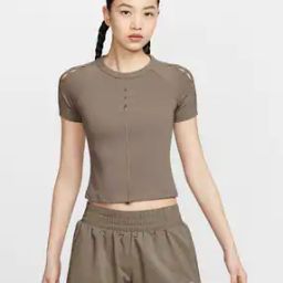 Women Fitted Round-Neck Top-picture-31