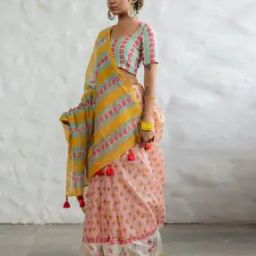 Women Floral Saree with Blouse Piece-image-37
