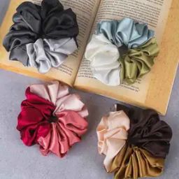 Set of 4 Women Scrunchies-52