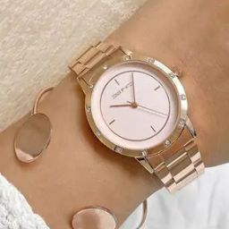 Women Analogue Watch With Bracelet-image-48