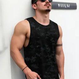 Men Round-Neck Sleeveless Vest-image-39
