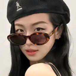 Women Polycarbonate Lens Sunglasses-image-3