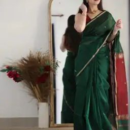 Women Woven Saree with Contrast Border-image-39