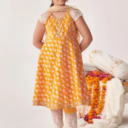 pspeaches Girls Floral Printed Regular Kurta with Pyjamas & With Dupatta-image-2