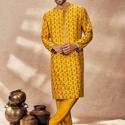 Masaba Floral Printed Regular Kurta with Trousers-picture-16