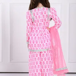 THE PONY & PEONY CO. Girls Floral Printed Regular Kurta with Trousers & With Dupatta image 5