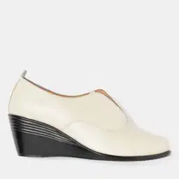 Women Textured Slit Shoes with Wedged Heels-19
