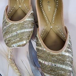 Fulkari Embellished Round Toe Leather Mojaris-image-94