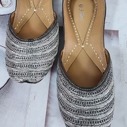 Fulkari Embellished Round Toe Leather Mojaris-image-92