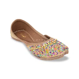 DESI COLOUR Women Beige Embellished Ethnic Mojaris Flats-image-50