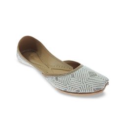 Fulkari Women Pure Embellished Leather Ethnic Mojaris-image-93