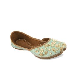 DESI COLOUR Women Green Embellished Leather Ethnic Mojaris Flats-image-54