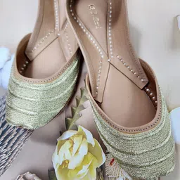 Fulkari Embellished Square Toe Leather Mojaris-picture-10