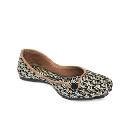 DESI COLOUR Women Black Embroidered Mojari-image-22