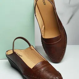 AROOM Textured Leather Mules With Backstrap-28