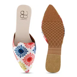GLAM STORY Printed Pointed Toe Mules image 3