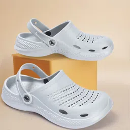 The Roadster Lifestyle Co. Men Self Design Clogs-46
