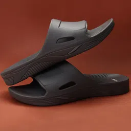 Svaar Men Rubber Sliders-34