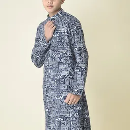 TABARD Boys Batik Printed Mandarin Collar Cotton Kurta-picture-49