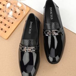 INVICTUS Men Textured Formal Loafers-image-75