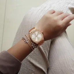 JOKER & WITCH Women Peachie Bracelet Watch Gift Set JWBS1002-12