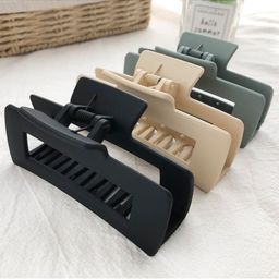 Krelin Women Set Of 3 Matte Rectangular Claw Clips-picture-48