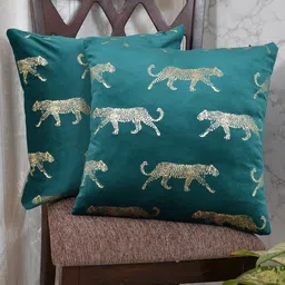 Clasiko Green & Gold-Toned Set of 2 Leopard Velvet Square Cushion Covers-picture-51