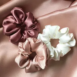 Mueras Women White & Peach-Coloured Set of 3 Satin Scrunchies-image-101