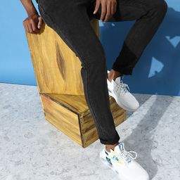 WROGN Men Black Skinny Fit Mid-Rise Clean Look Stretchable Jeans-image-21