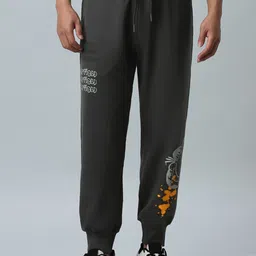 Bewakoof Men Grey Garfield Printed Loose Fit Mid-Rise Cotton Track Pant-image-55