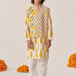 pspeaches Boys Ethnic Motifs Printed Regular Kurta with Trousers-image-67