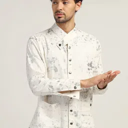 LELA Men Geometric Crop Tailored Jacket-7