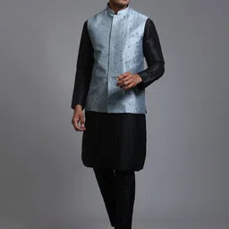 VASTRAMAY Mandarin Collar Sequinned Kurta With Trousers-image-100