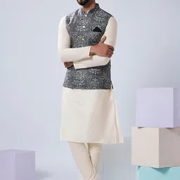 KISAH Printed Mandarin Collar Nehru Jacket image 4