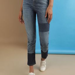 Freehand by The Indian Garage Co Women Blue Straight Fit Light Fade Clean Look Jeans-image-23