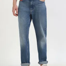 Tommy Hilfiger Men Slim Fit Light Fade Cotton Jeans-image-59