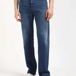 Tommy Hilfiger Men Low Distress Light Fade Jeans-image-51