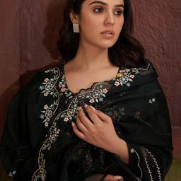 Indo Era Women Floral Embroidered Regular Beads and Stones Kurta with Trousers & Dupatta-55